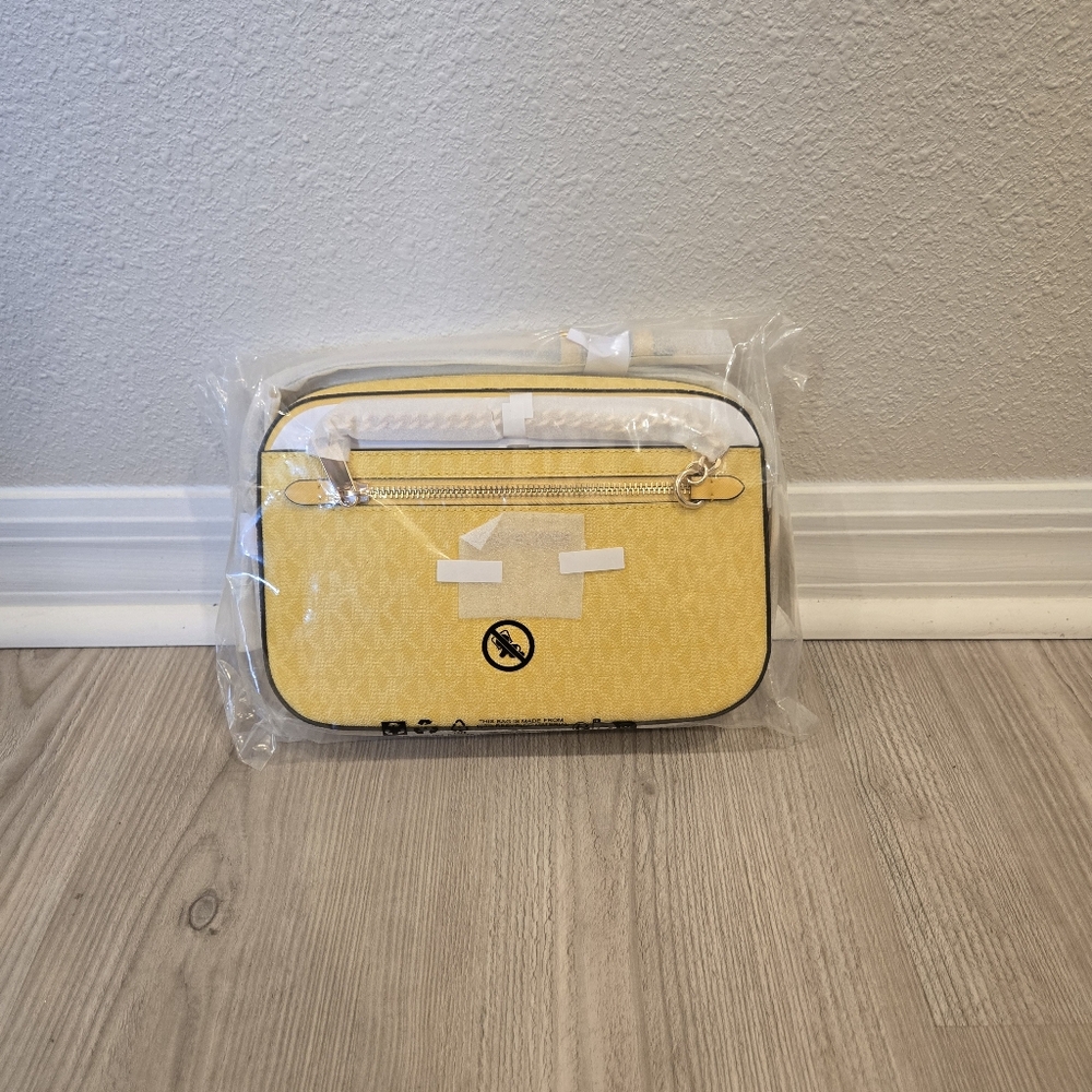 NWT Michael Kors Jet Set Large Logo Crossbody Bag Daisy Yellow - Picture 6 of 10